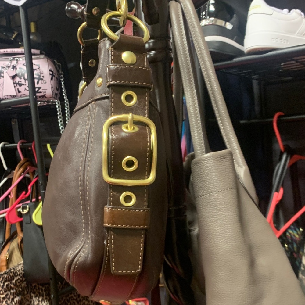 Coach Chocolate Brown Leather Shoulder Bag with Brass Hardware - Picture 7 of 8